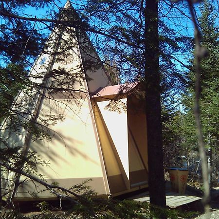 Вилла Aux Tipis De La Riviere Sauvage Saint Romain Экстерьер фото