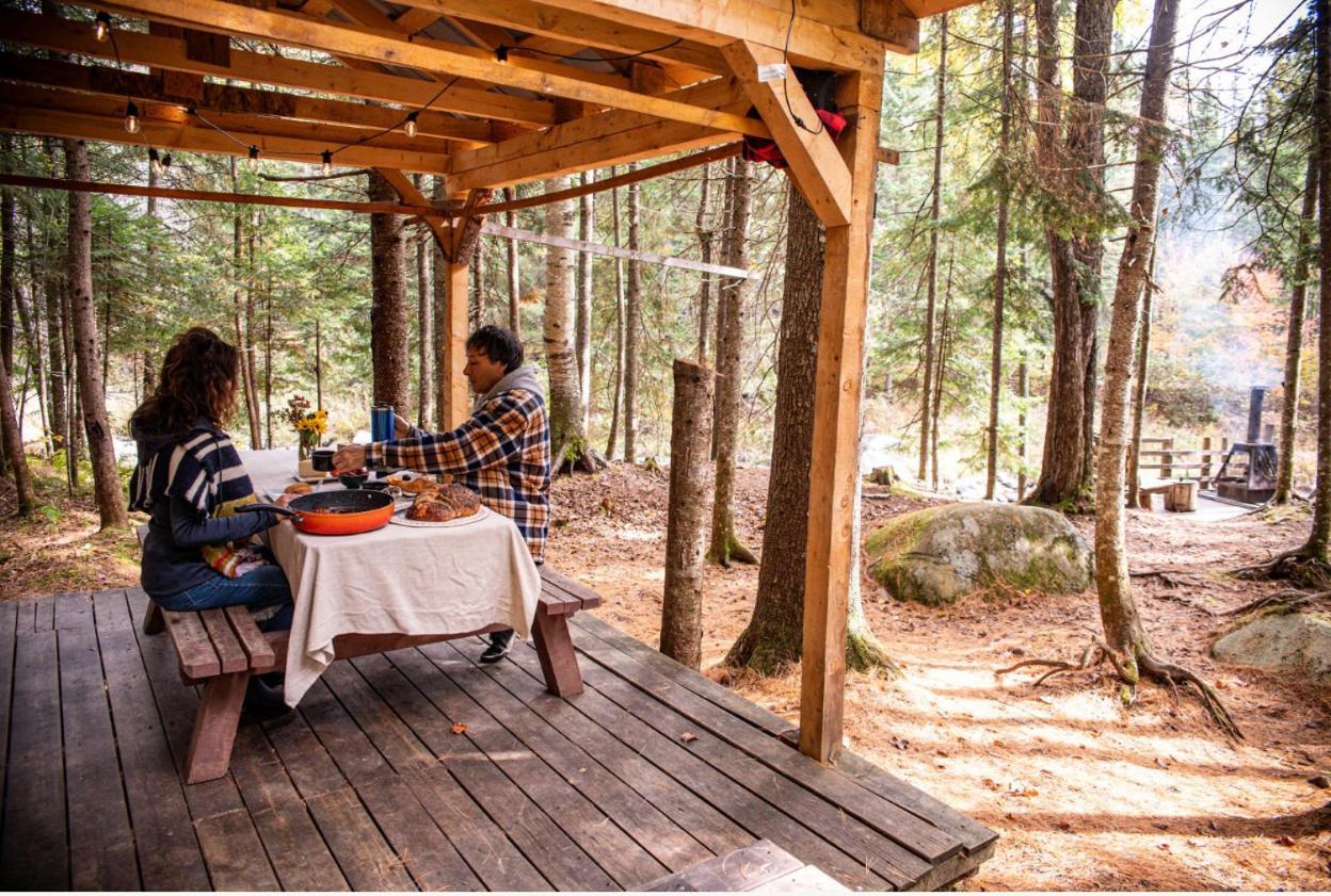 Вилла Aux Tipis De La Riviere Sauvage Saint Romain Экстерьер фото