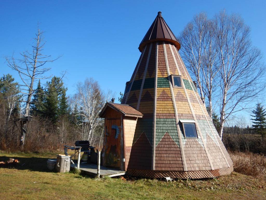 Вилла Aux Tipis De La Riviere Sauvage Saint Romain Экстерьер фото