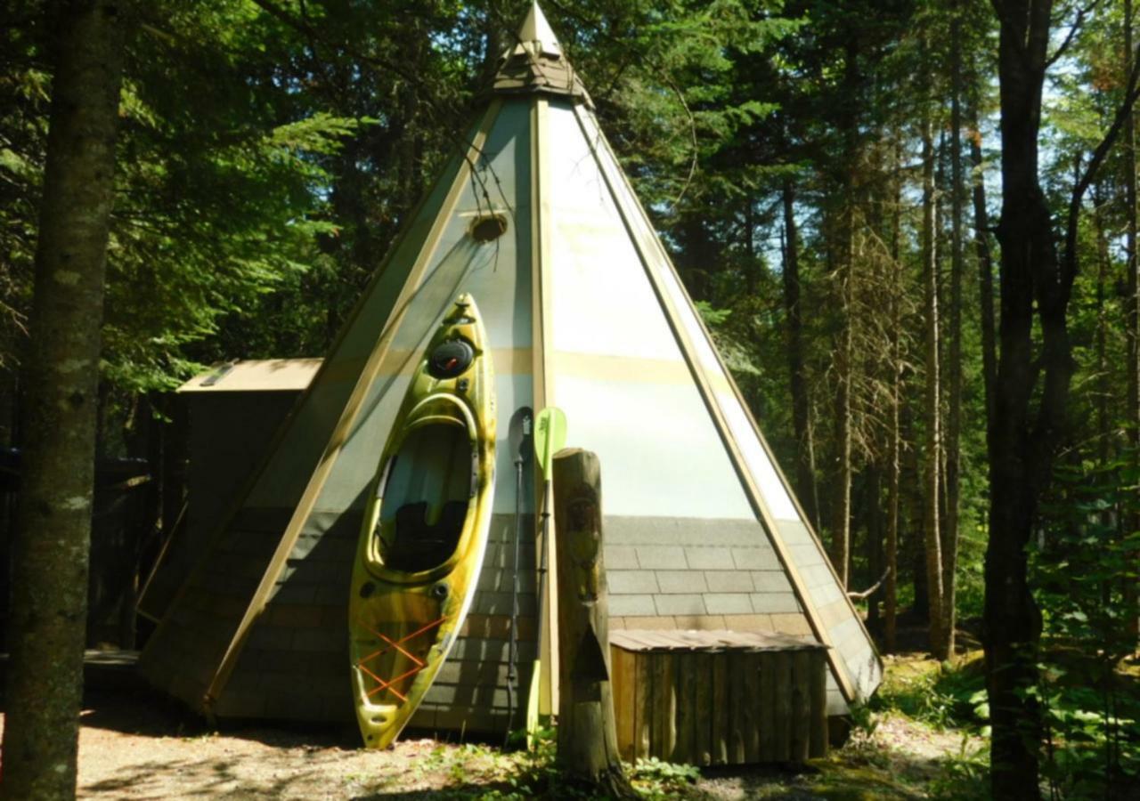 Вилла Aux Tipis De La Riviere Sauvage Saint Romain Экстерьер фото